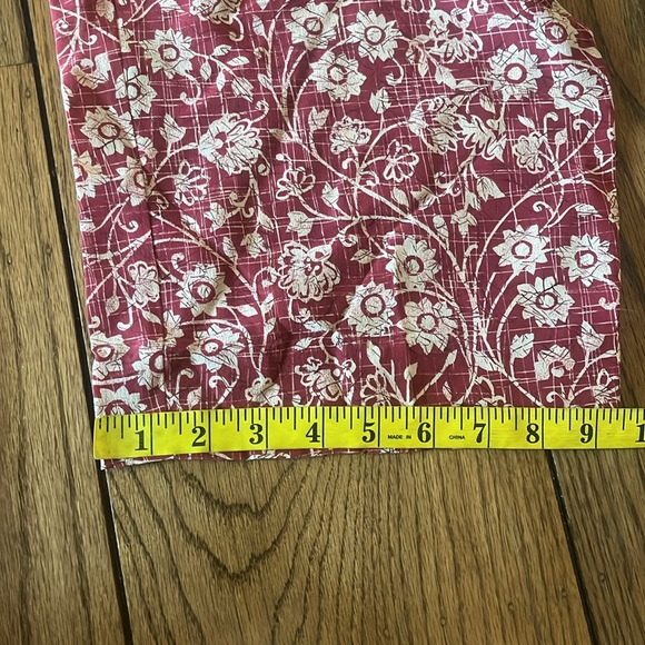 Jennifer Moore Red and Cream Silk Cropped Pants - Picture 12 of 12